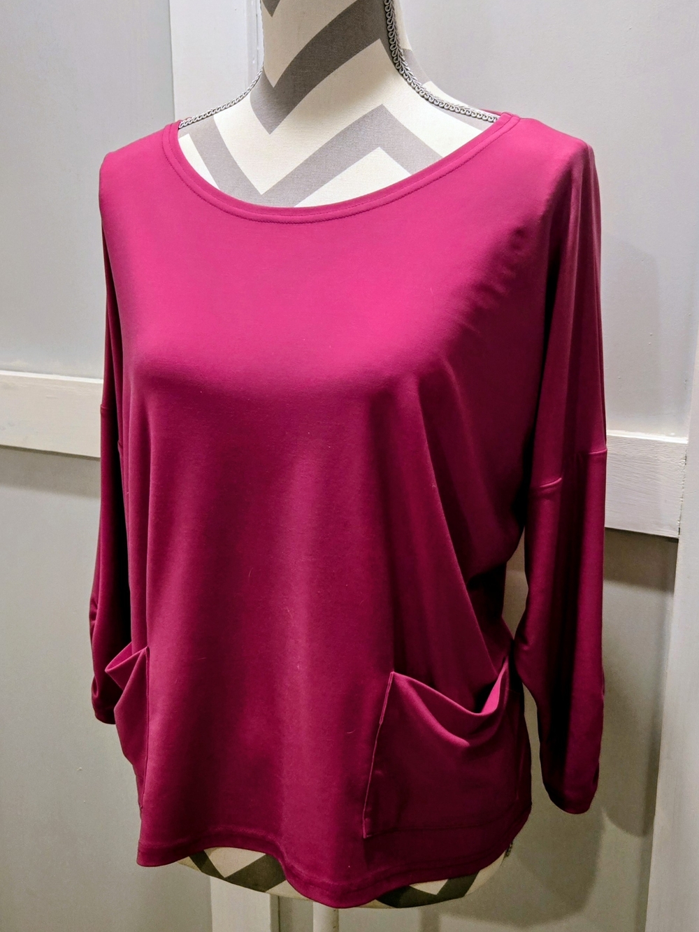 Sympli Scoop-Neck Pocket Pullover in Fuchsia Pink